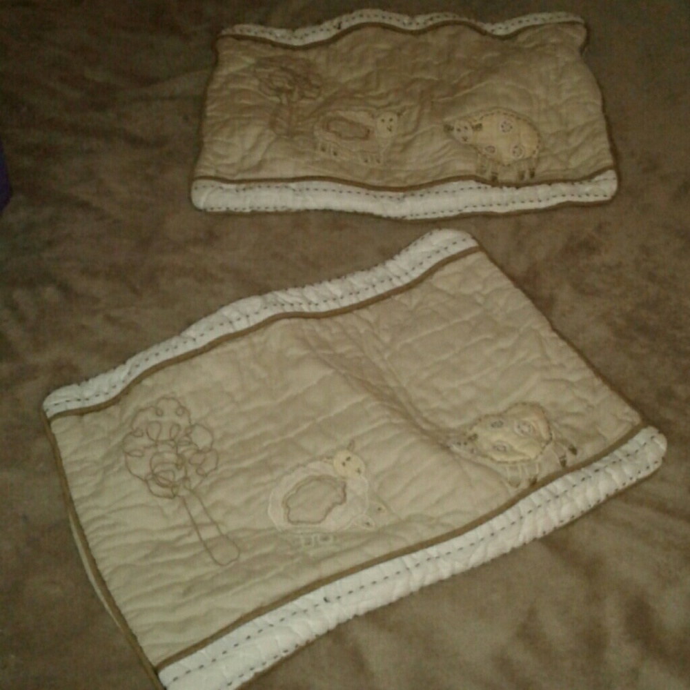 Lot of 2 sheep crib set pillow cases